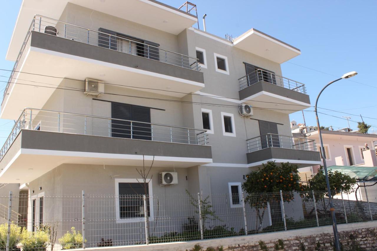 Leva'S Apartments Sarandë Esterno foto